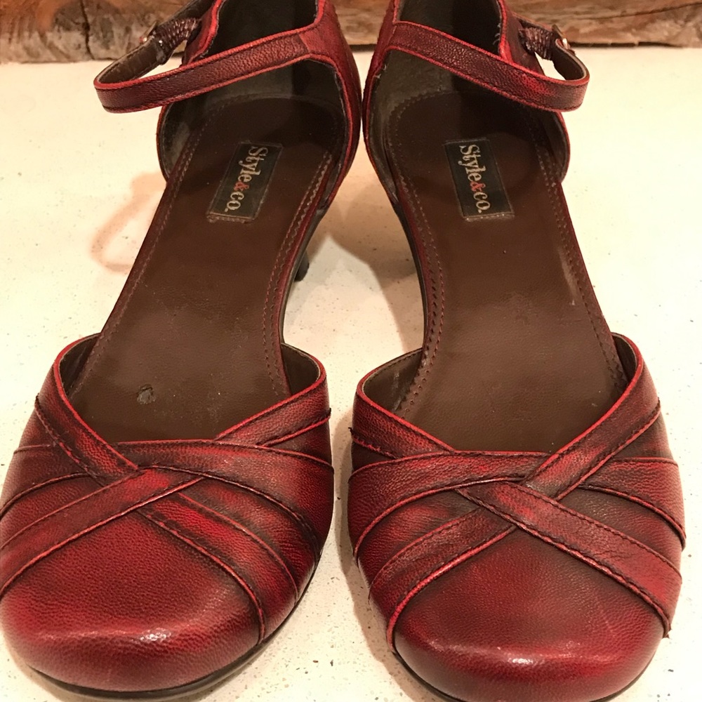 Red Heels 👠